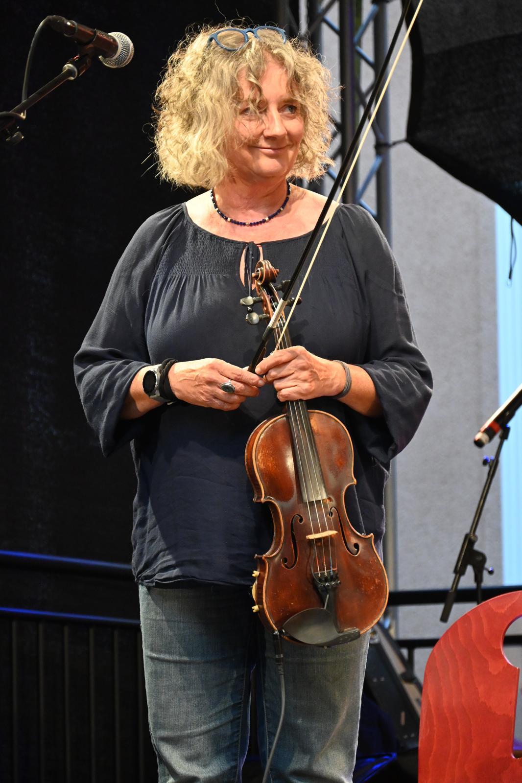 Kerstin_Geige_Buehne Kerstin Geige Buehne